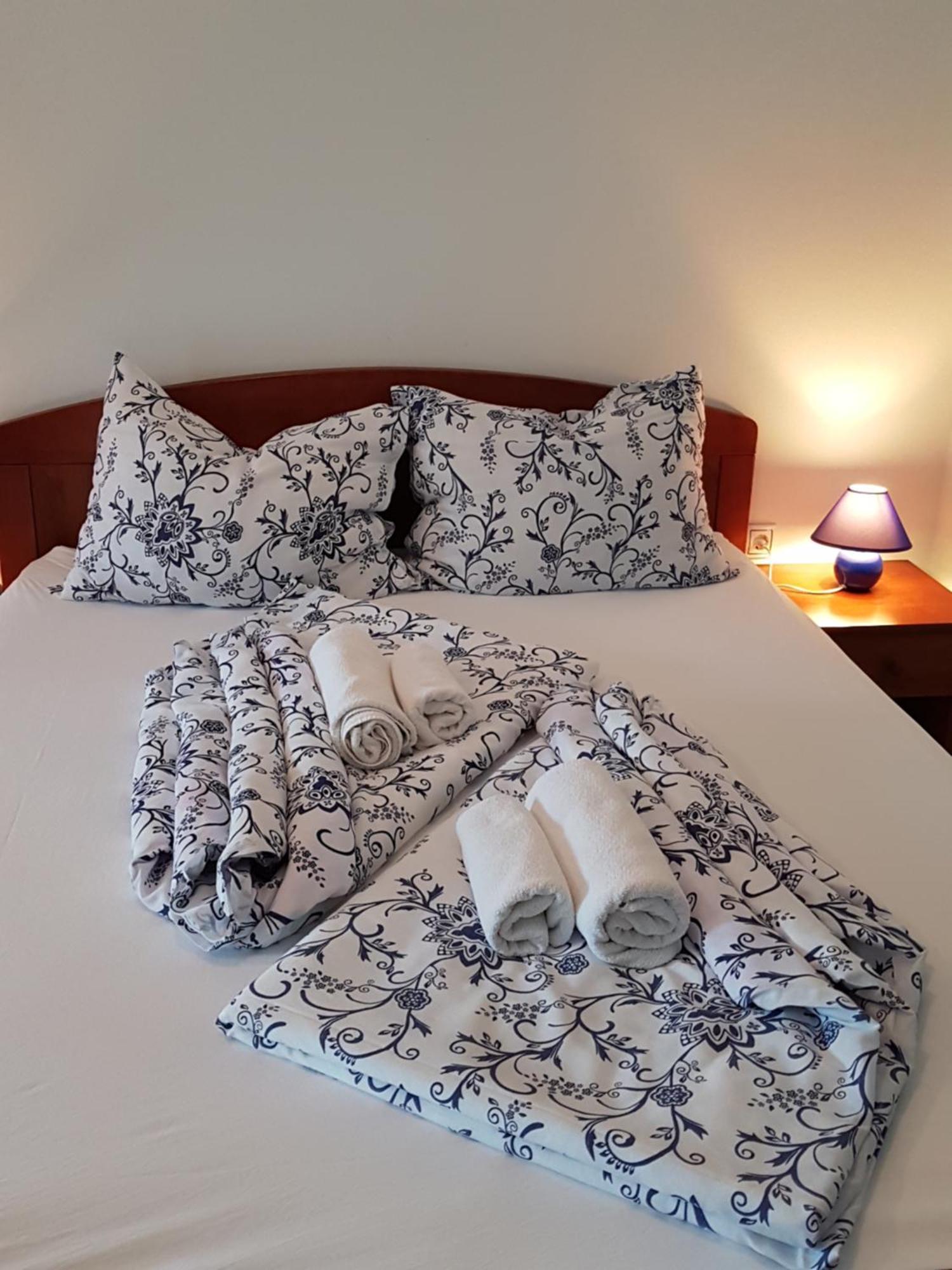 Apartments And Rooms Villa Chiara Крница Екстериор снимка