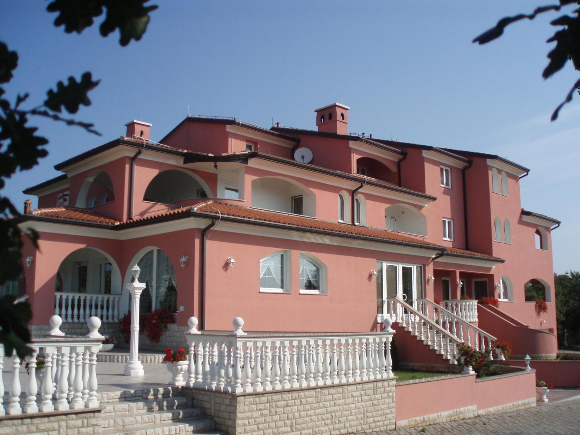 Apartments And Rooms Villa Chiara Крница Екстериор снимка