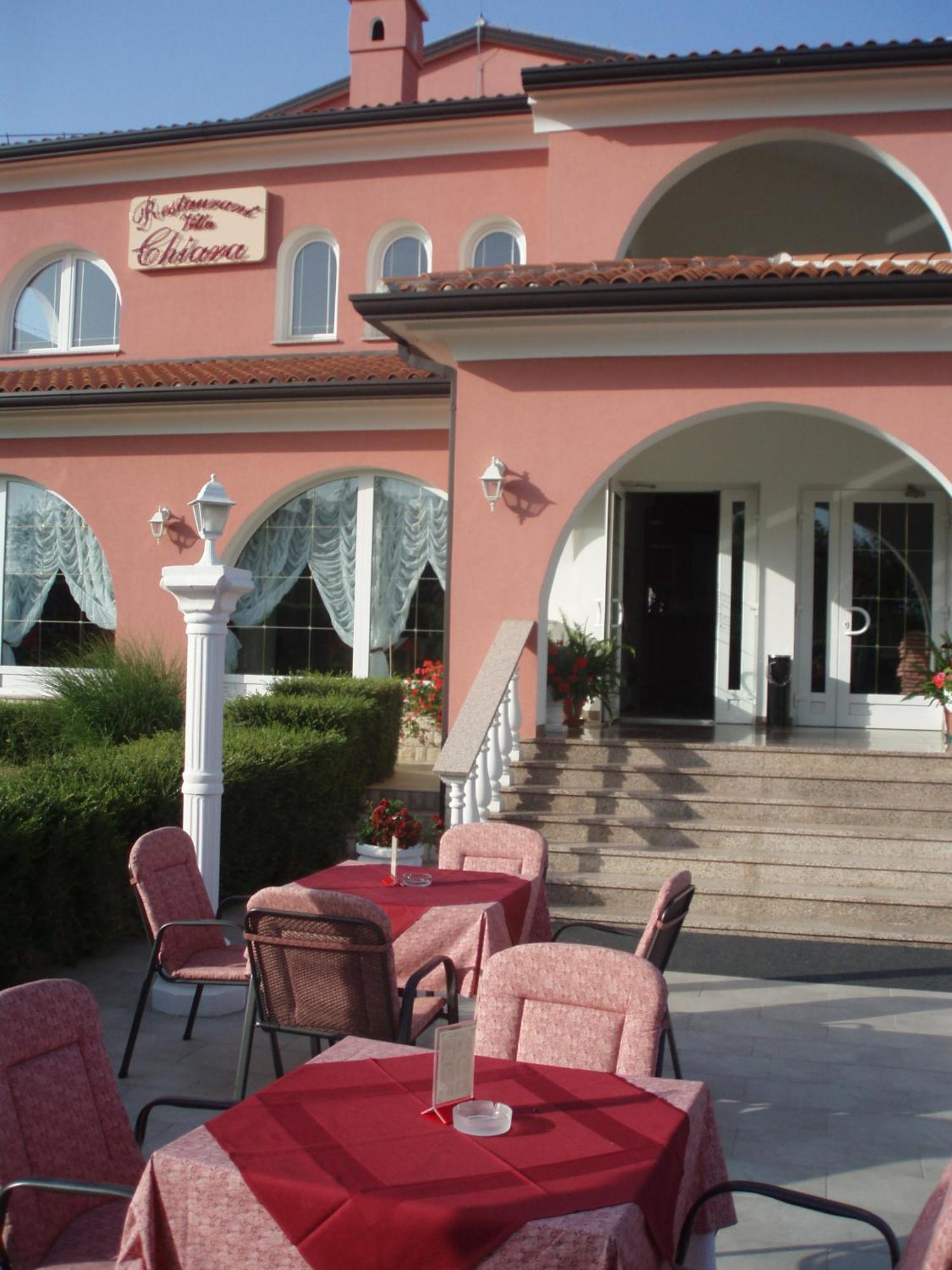 Apartments And Rooms Villa Chiara Крница Екстериор снимка