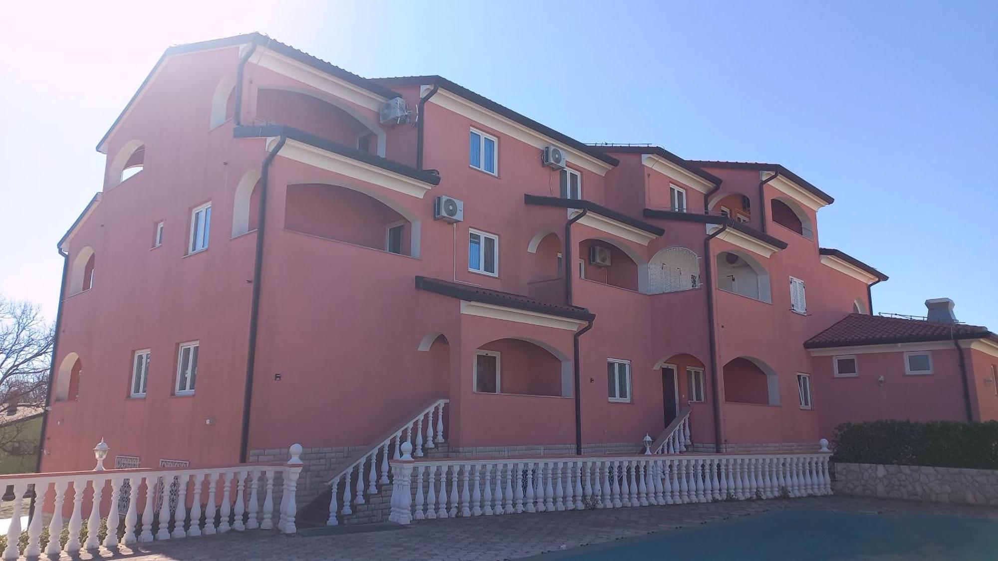 Apartments And Rooms Villa Chiara Крница Екстериор снимка