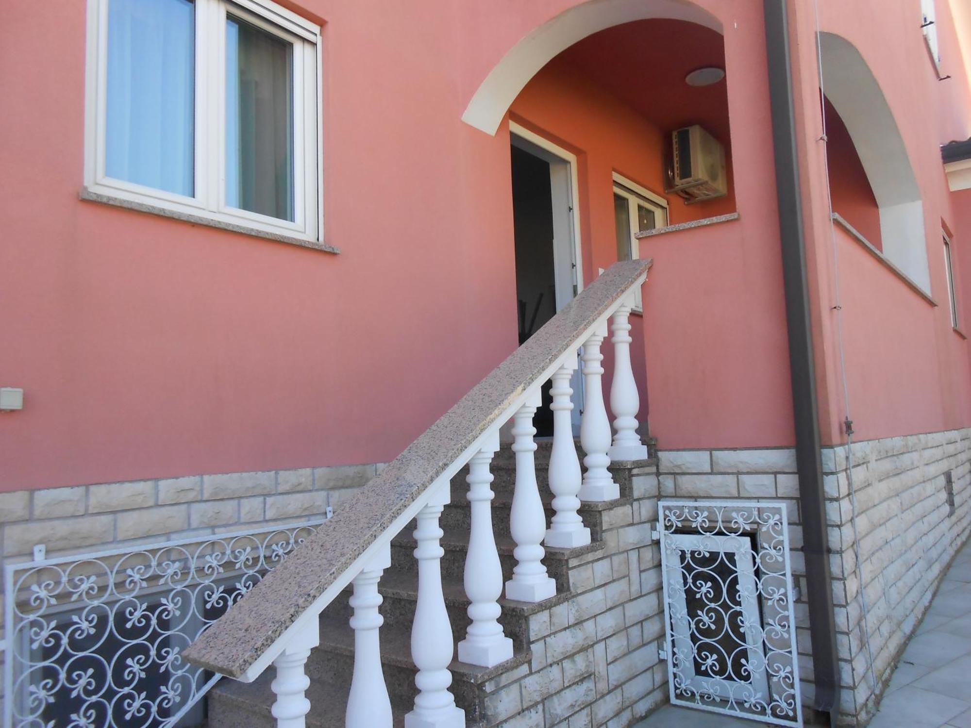 Apartments And Rooms Villa Chiara Крница Екстериор снимка